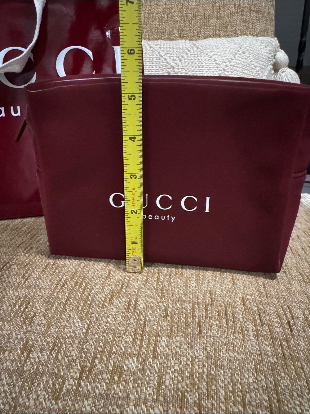 NEW AUTHENTIC GUCCI BEAUTY TOILETRY COSMETIC ZIPPERED POUCH W/ SHOPPING BAG - Picture 9 of 10